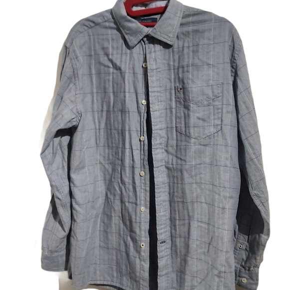 Tommy Hilfiger button down shirt - Picture 2 of 5